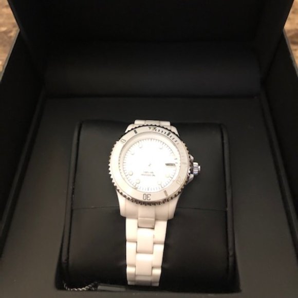 ToyWatch - Picture 1 of 2